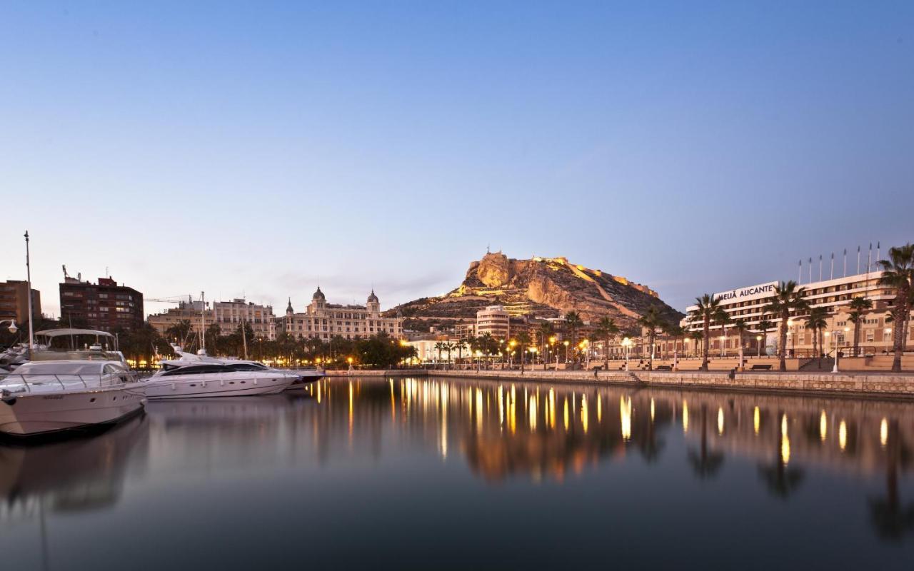 Apartamento Grande Y Luminoso En El Centro De Alicante Exterior foto